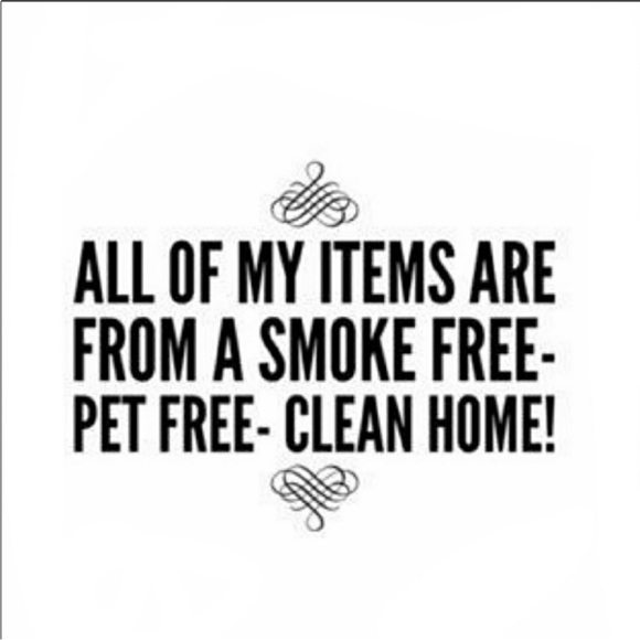 All items are from smoke free/pet free home 🏠Happy shopping 🛍️ - Picture 1 of 1